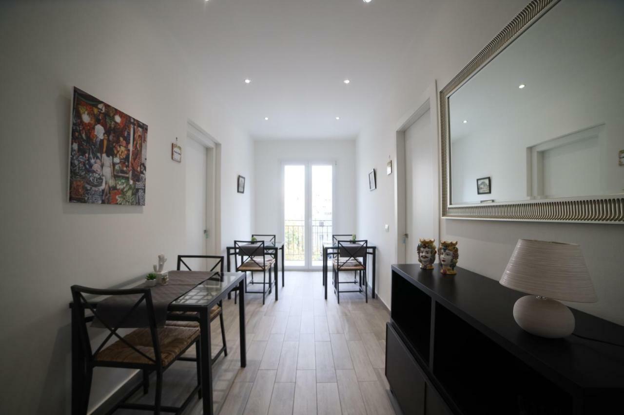 Cavour37 Rooms ปาแลร์โม ภายนอก รูปภาพ