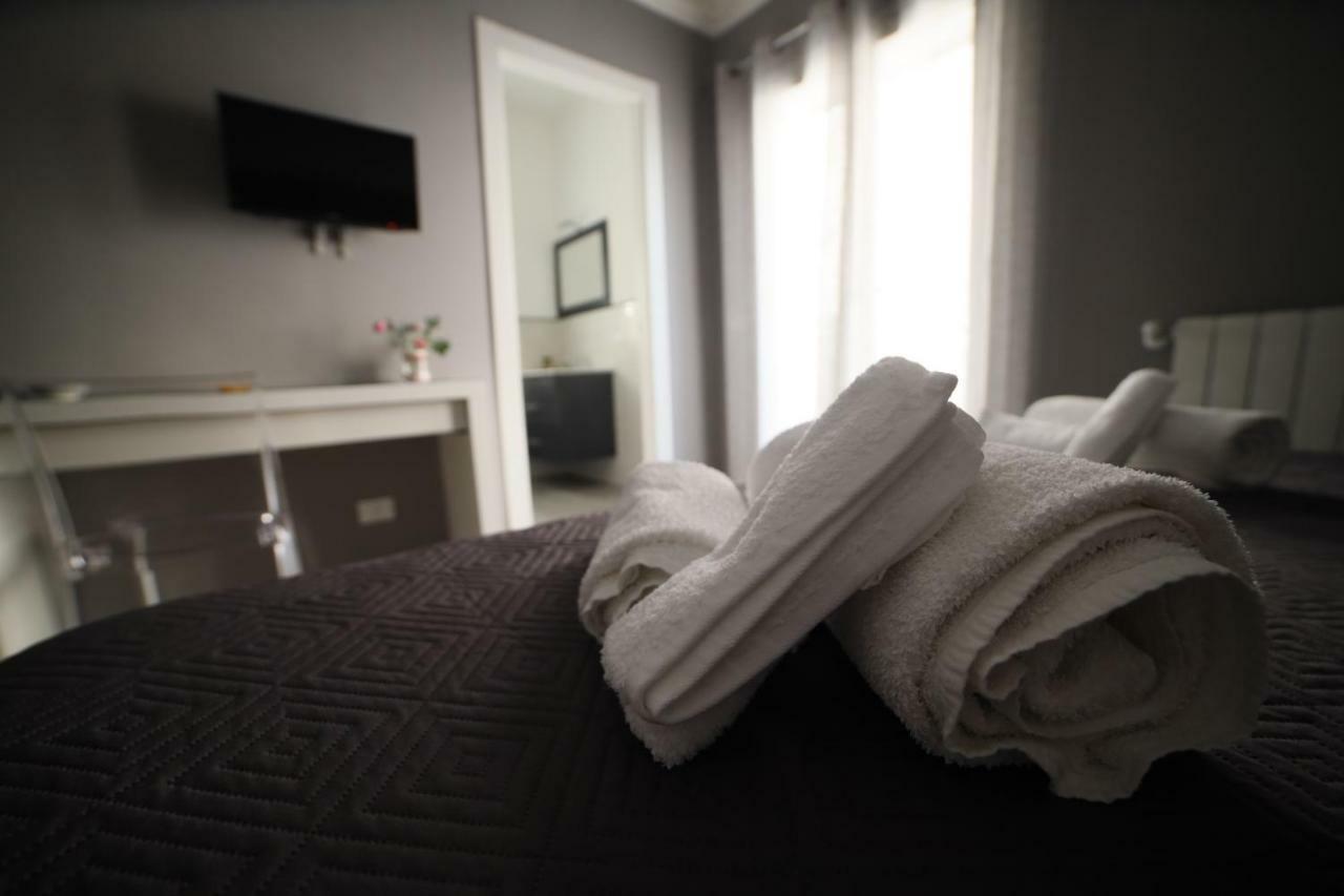 Cavour37 Rooms ปาแลร์โม ภายนอก รูปภาพ