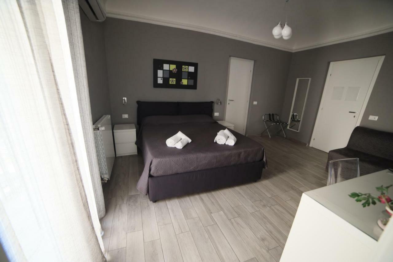 Cavour37 Rooms ปาแลร์โม ภายนอก รูปภาพ